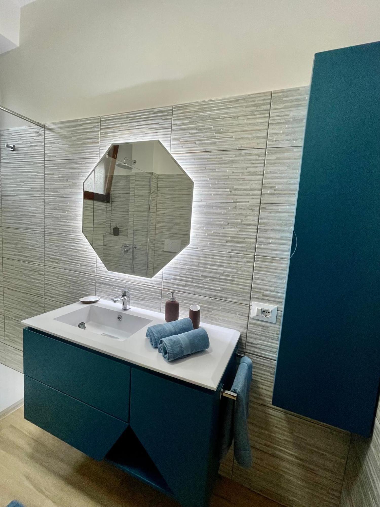La Casa Delle Camelie Apartment โรม ภายนอก รูปภาพ